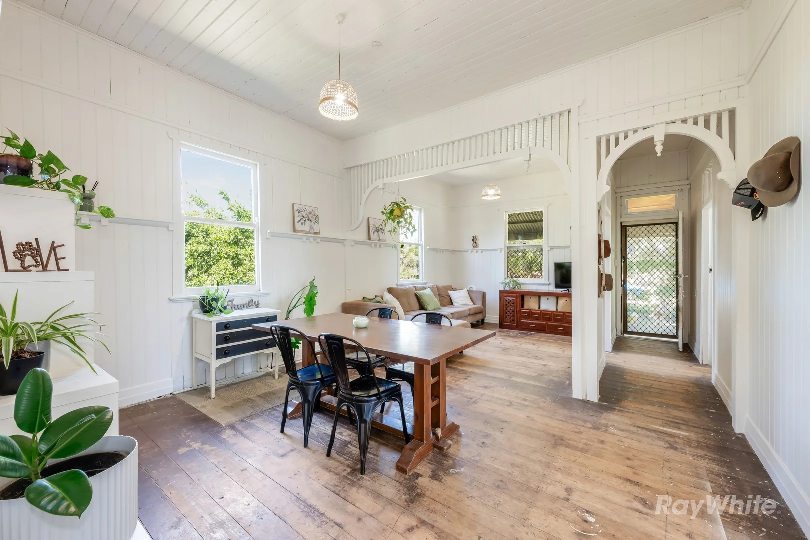 204 Fallons Rocks Road, Calavos QLD 4670