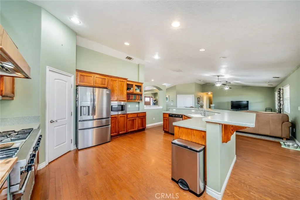 Additional image 66 of 10636 Larch Rd, Oak Hills, CA 92344