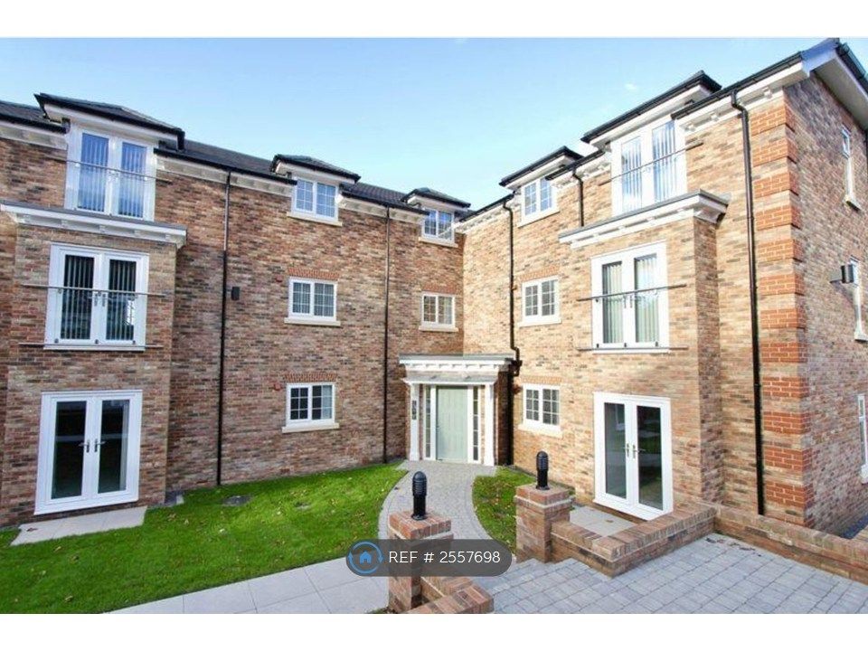2 bed flat to rentLlys Chatsworth, Prestatyn LL19