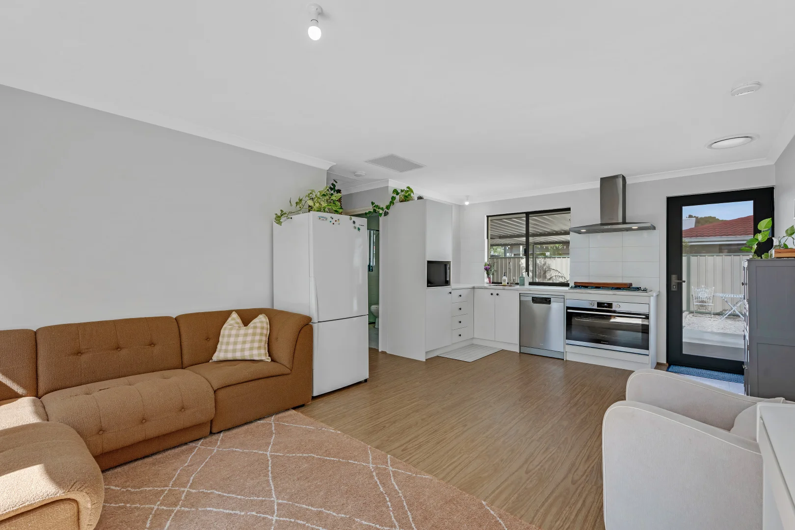 Additional image 2 of 2/275 Bussell Highway, West Busselton WA 6280