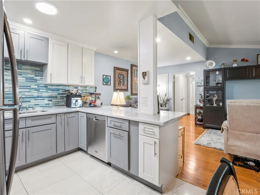 Additional image 10 of 26835 Avenue Of The Oaks Unit B, Newhall, CA 91321