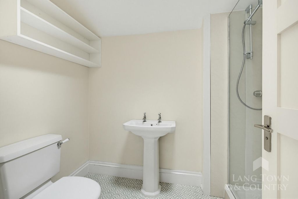 Additional image 7 of 1 bed flat to rentFlat 4, Southside Street, Plymouth PL1