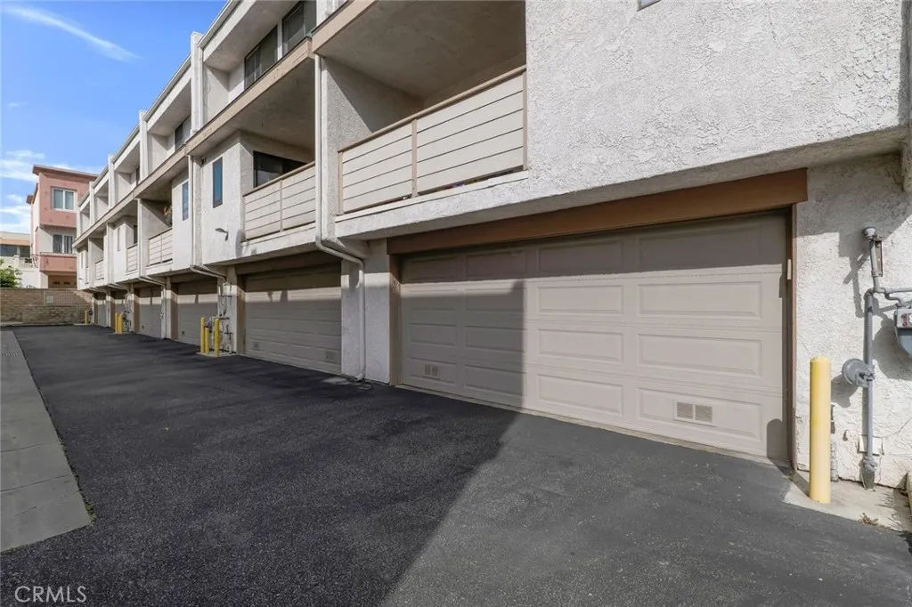 Additional image 61 of 10231 Independence Ave Unit C17, Chatsworth, CA 91311