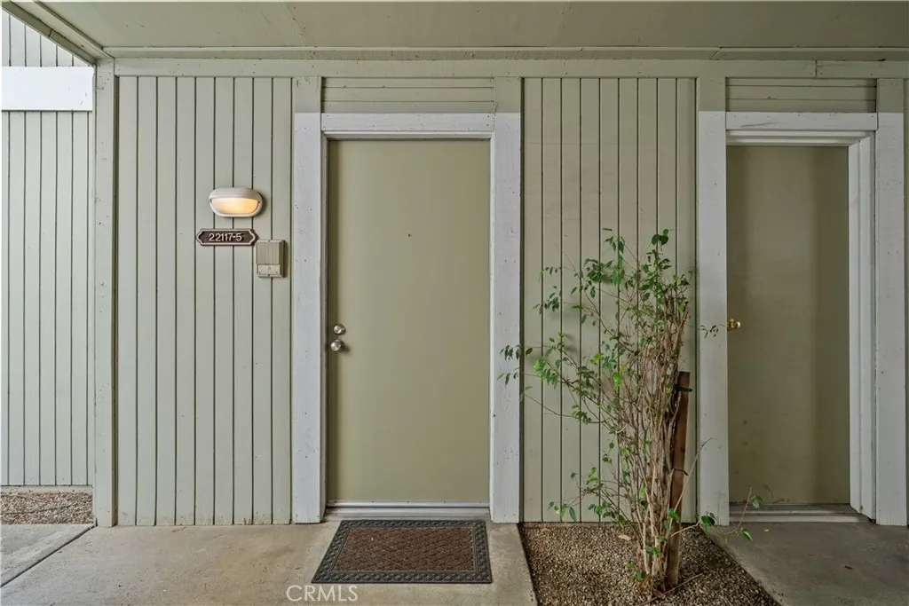 Additional image 4 of 22117 Burbank Blvd Unit 5, Woodland Hills, CA 91367