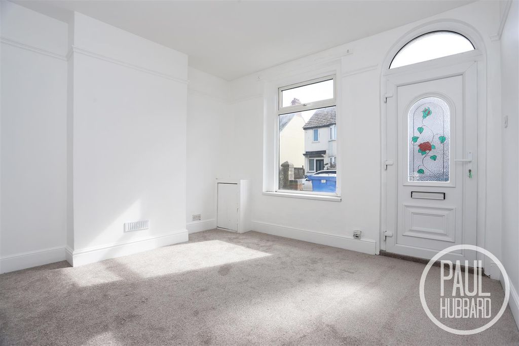 Additional image 2 of 3 bed terraced house to rentKimberley Road, Lowestoft NR33