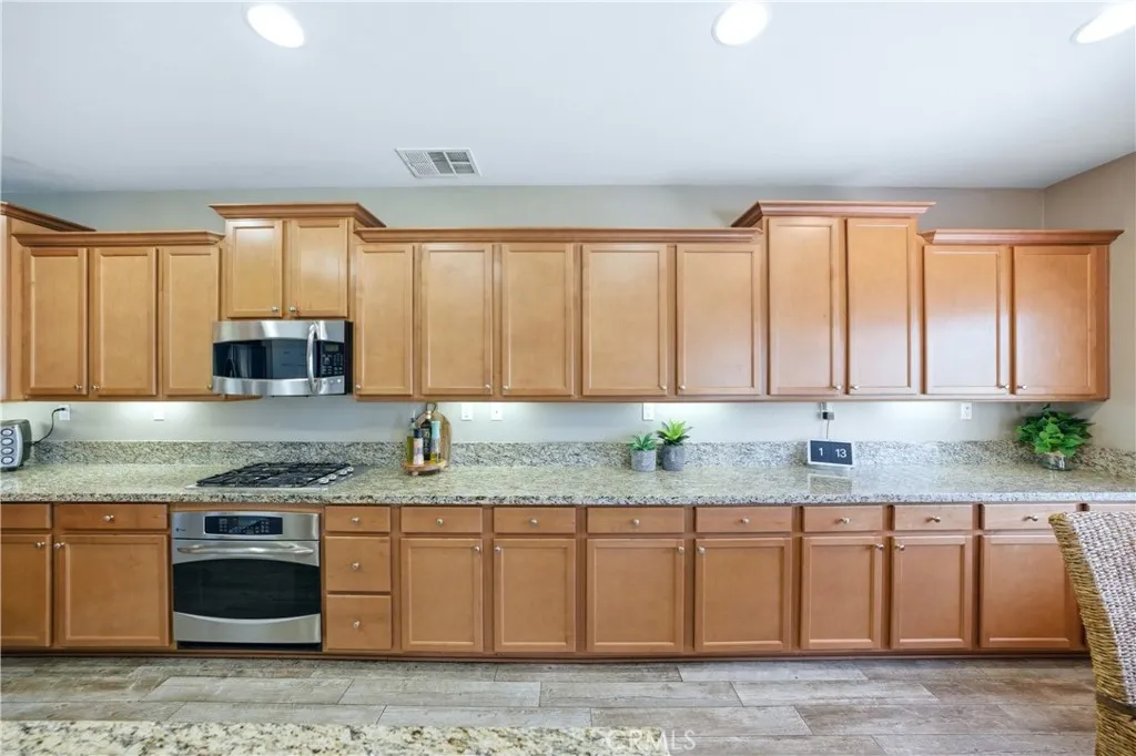 Additional image 63 of 16623 Picardy Pl, Fontana, CA 92336