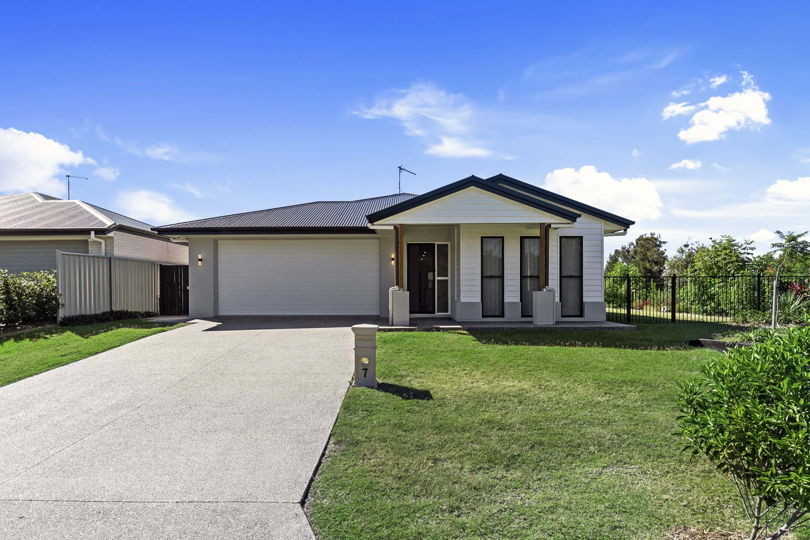 Additional image 2 of 7 Echo Court, Eli Waters QLD 4655