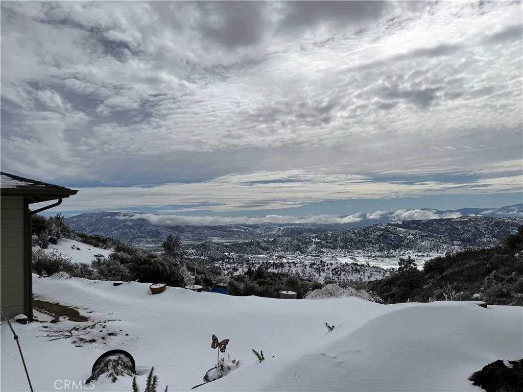 24921 Sunset Way, Tehachapi, CA 93561