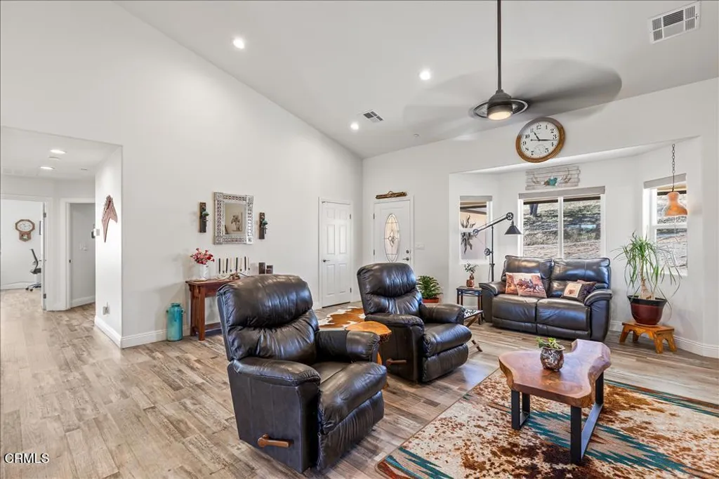 Additional image 5 of 17600 Ascot Court, Tehachapi, CA 93561