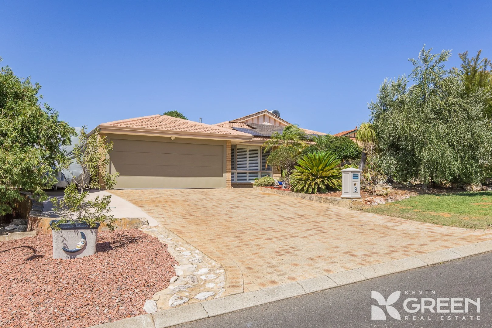 9 Lacebark Court, Halls Head WA 6210