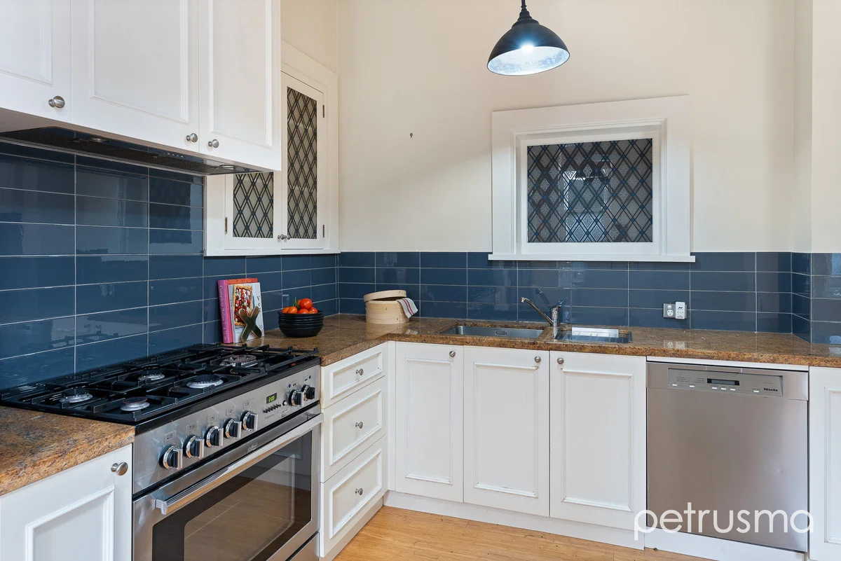 Additional image 10 of 555 Sandy Bay Road, Sandy Bay TAS 7005