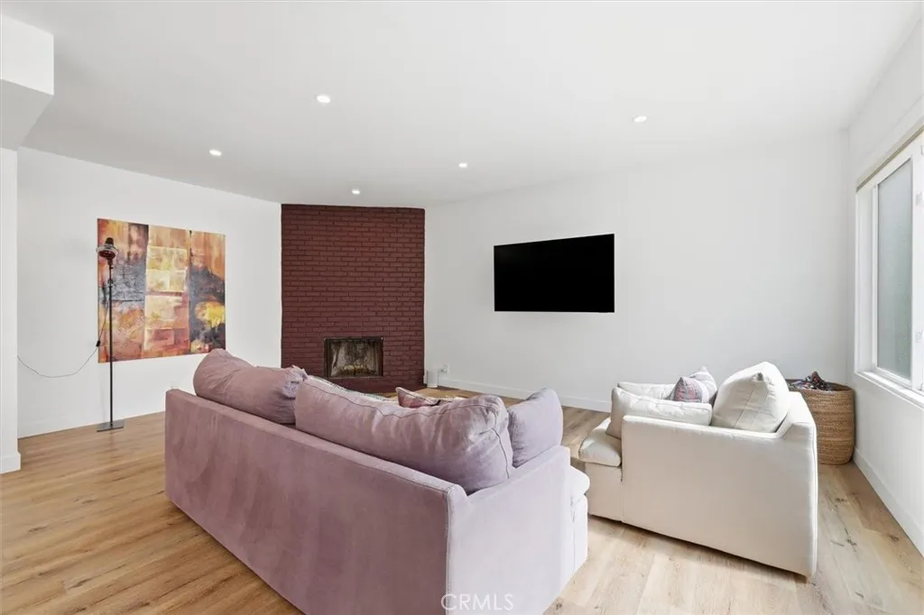 Additional image 18 of 11936 Gorham Ave, Los Angeles, CA 90049
