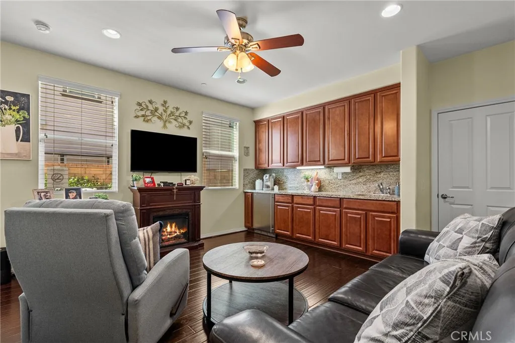Additional image 46 of 24557 Rosette Ln, Valencia, CA 91354