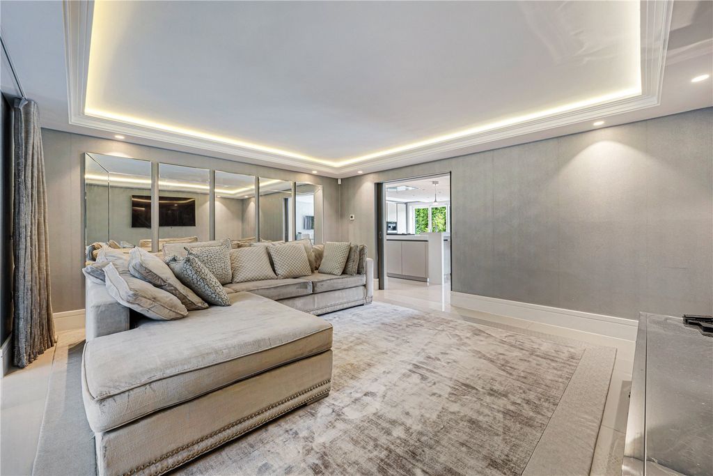 Additional image 10 of 5 bed detached house to rentBrooks Drive, Hale Barns, Altrincham WA15
