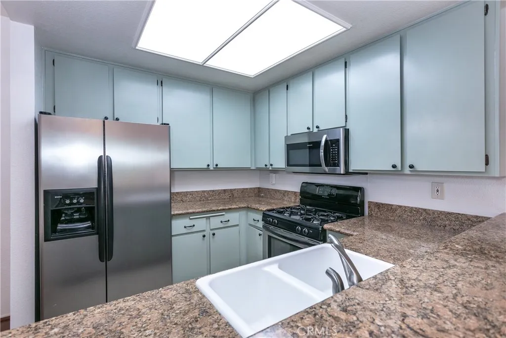 Additional image 41 of 221 S Oak Knoll Avenue Unit 202, Pasadena, CA 91101