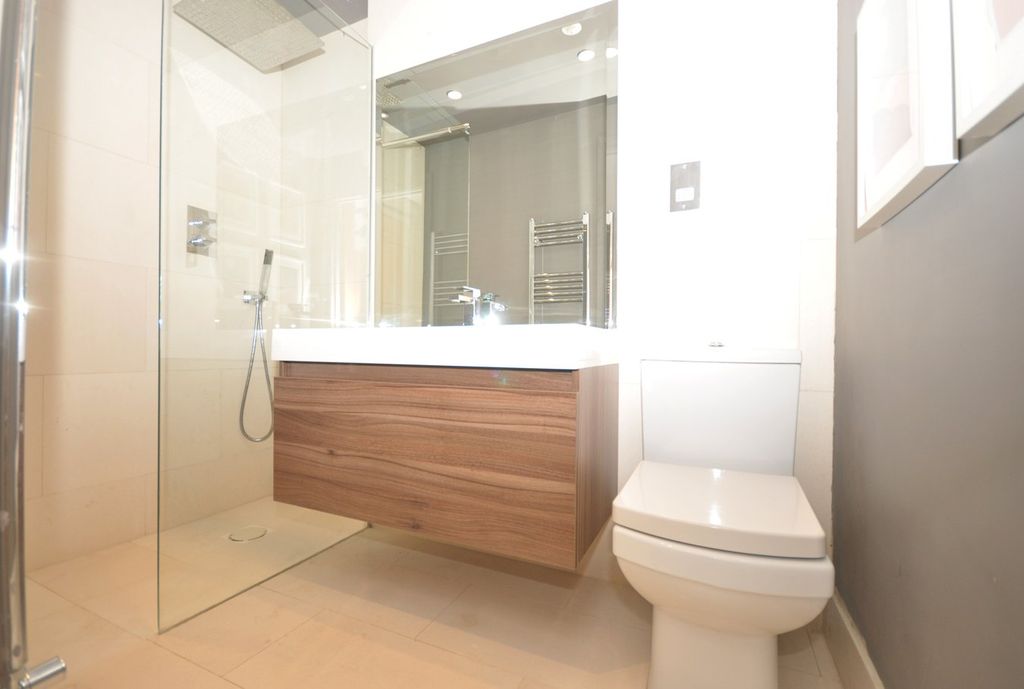 Additional image 7 of 2 bed semi-detached house to rentChapel Lane, Cheltenham GL50