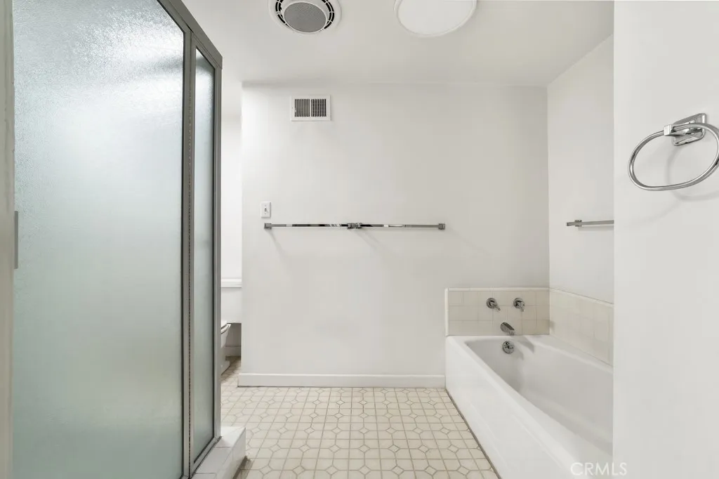 Additional image 42 of 4809 Queen Victoria Road, Woodland Hills, CA 91364