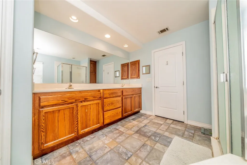 Additional image 77 of 10636 Larch Rd, Oak Hills, CA 92344