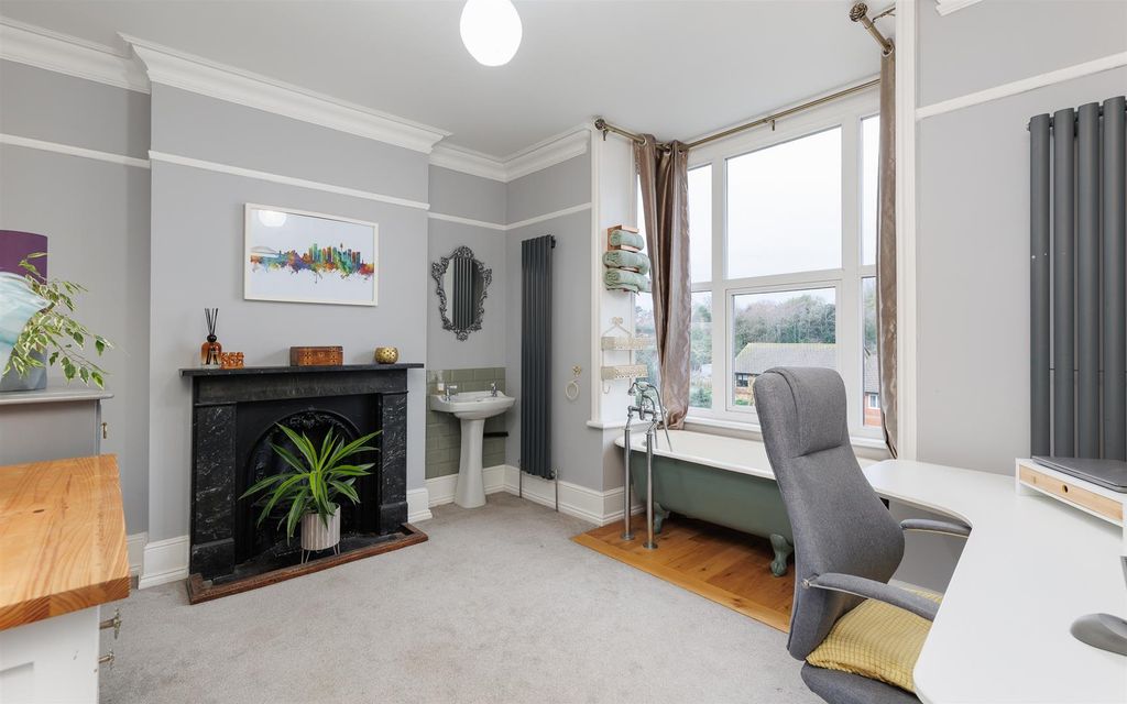 Additional image 16 of 4 bed semi-detached house for saleCowes, Isle Of Wight PO31