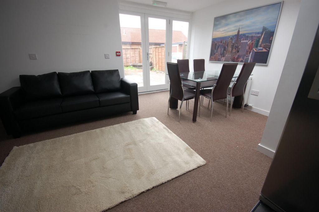 Additional image 4 of Room to rentHowden Hall Road, Edinburgh EH16