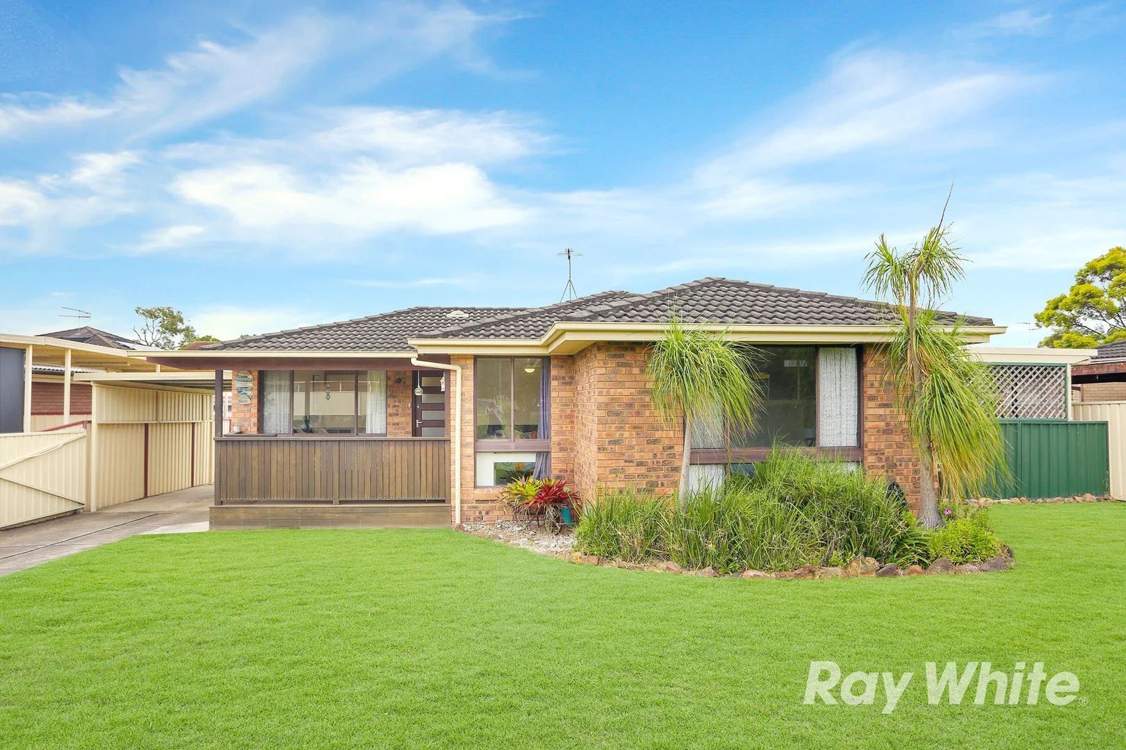 210 Banks Drive, St Clair NSW 2759