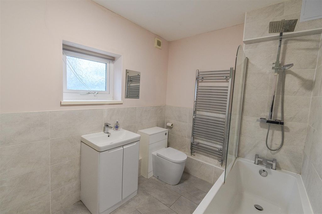 Additional image 10 of 1 bed flat to rentThe Parade, Barry CF62