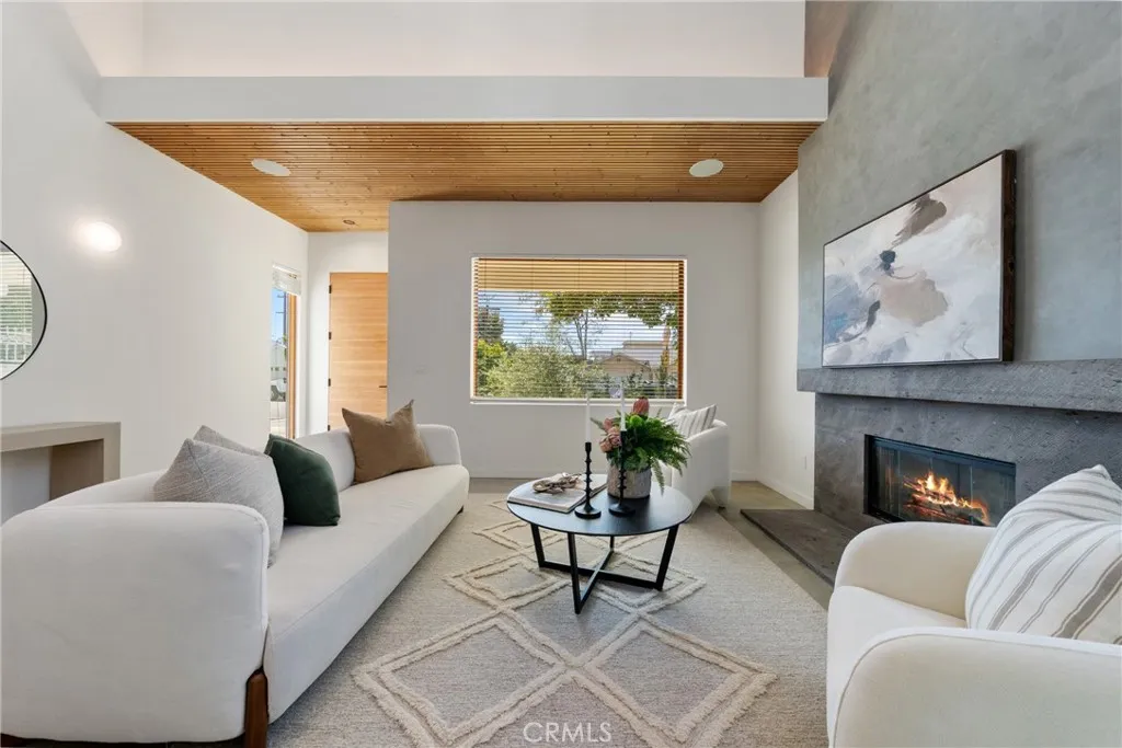 Additional image 75 of 12123 Iowa Ave, Los Angeles, CA 90025