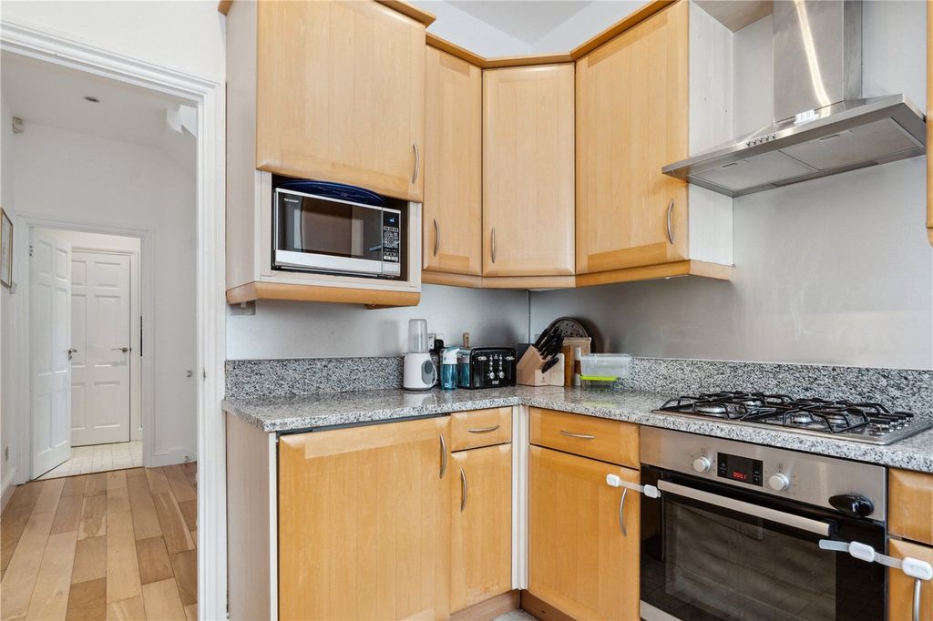 Additional image 7 of 4 bed town house to rentFulton Mews, London W2