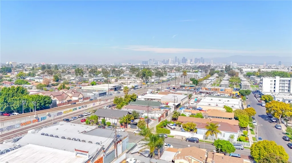 Additional image 64 of 1712 E 57th St, Los Angeles, CA 90058