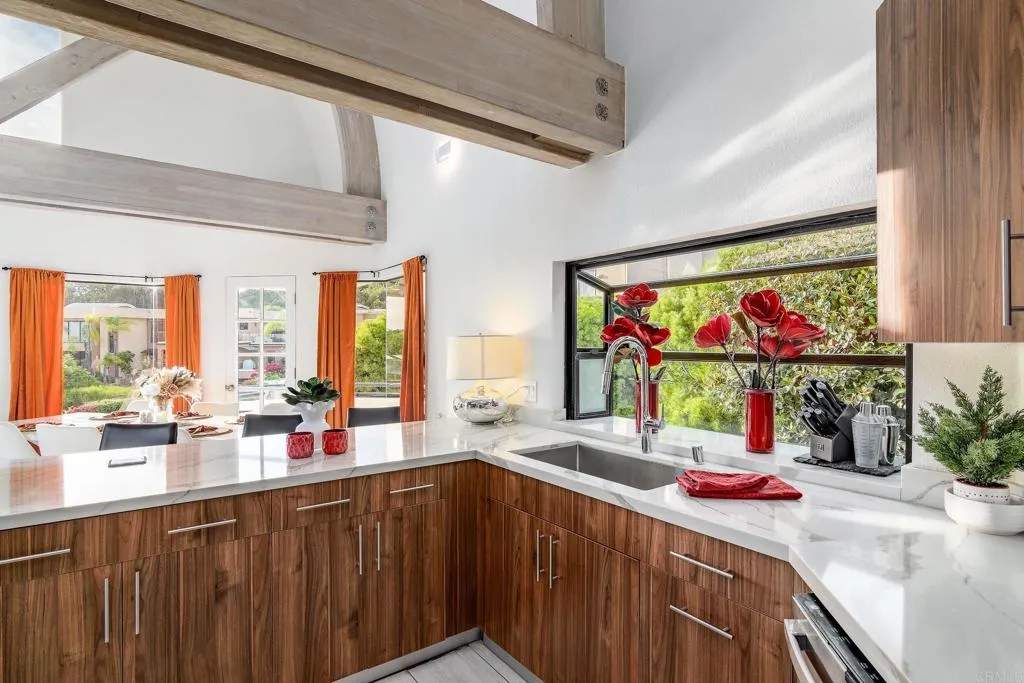 Additional image 14 of 6105 Avenida Chamnez, La Jolla, CA 92037