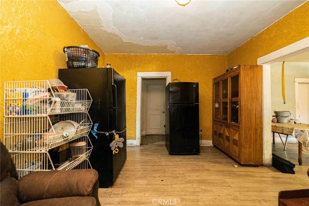11422 Willowbrook Ave, Los Angeles, CA 90059
