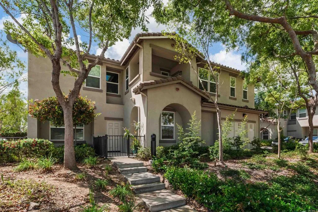 Additional image 32 of 451 Avenida De La Luna, Vista, CA 92083