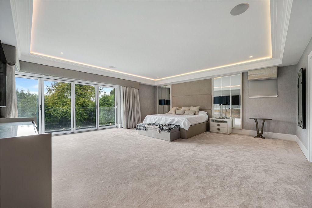 Additional image 14 of 5 bed detached house to rentBrooks Drive, Hale Barns, Altrincham WA15