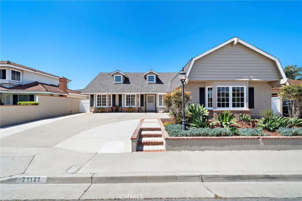 21191 Binghampton Cir, Huntington Beach, CA 92646 photo 3