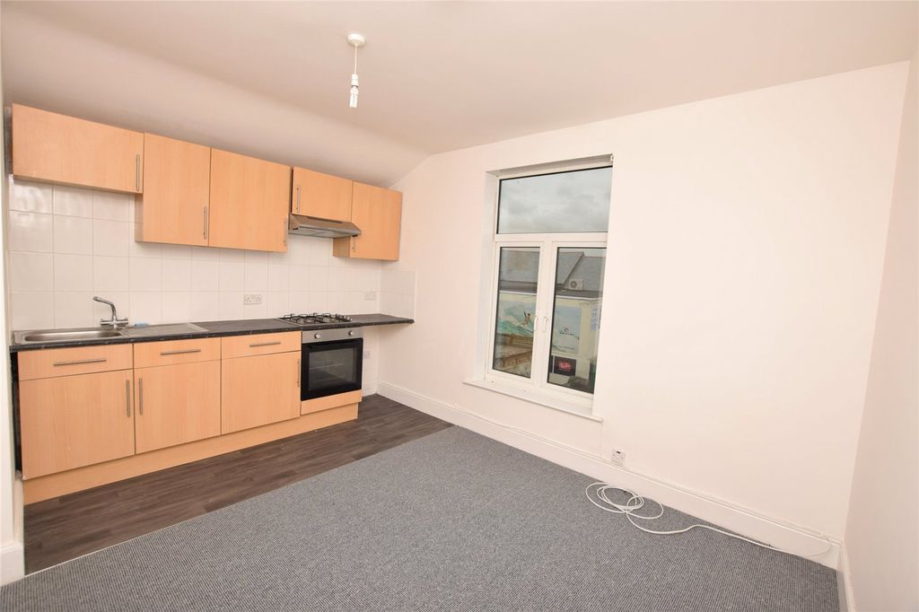 Additional image 2 of 2 bed flat to rentBelle Vue, Bude, Cornwall EX23