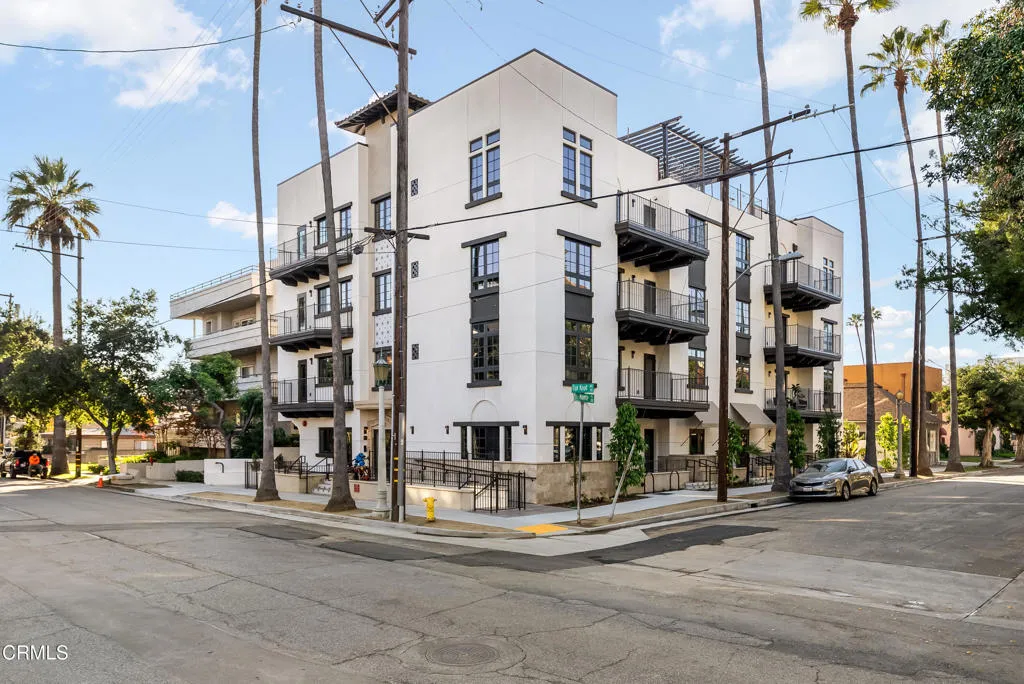Additional image 81 of 139 S Oak Knoll Avenue Unit 302, Pasadena, CA 91101