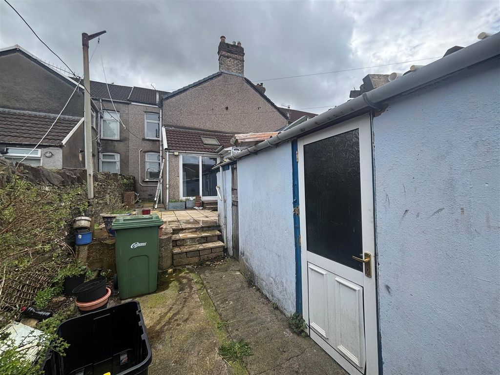 Additional image 16 of 3 bed property to rentStation Terrace, Caerphilly CF83