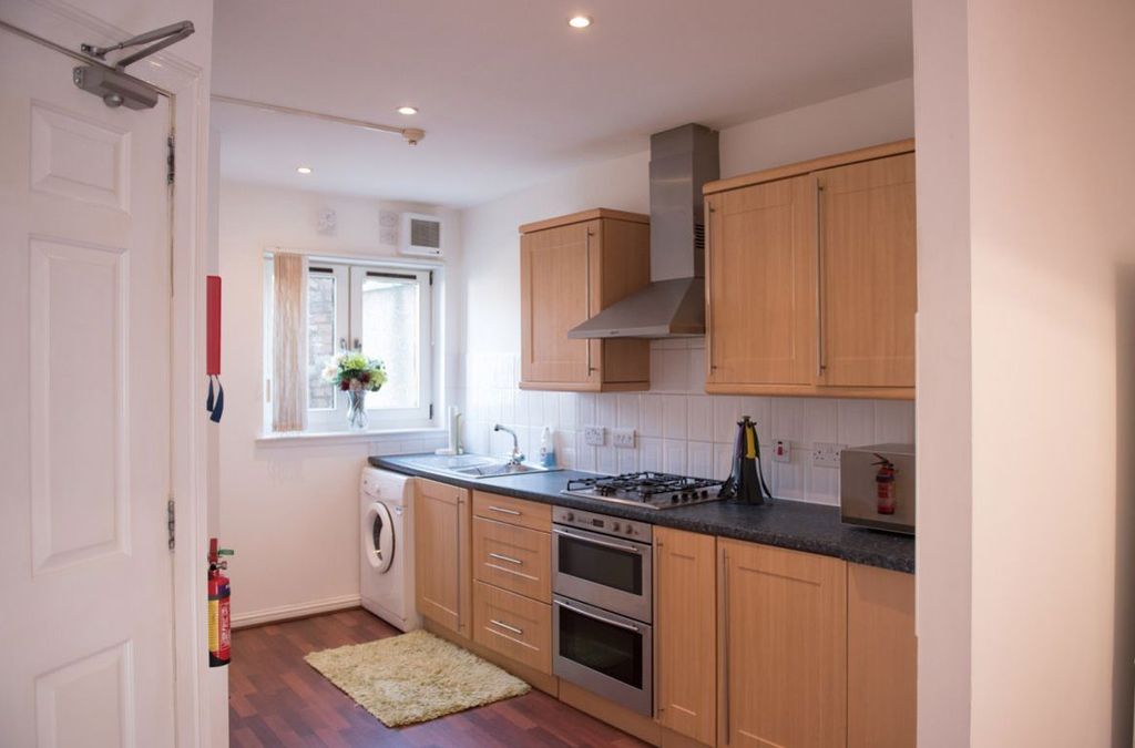 Additional image 11 of 4 bed semi-detached house to rentLawson Place, Dundee DD3