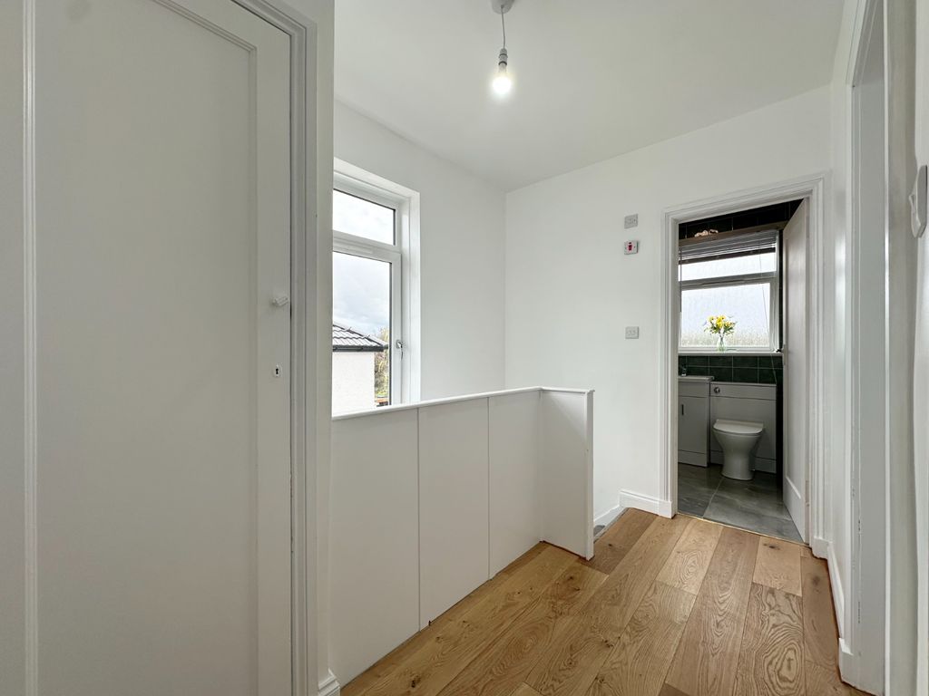 Additional image 8 of 4 bed semi-detached house to rentRockmount Ave, Thornliebank, Glasgow G46
