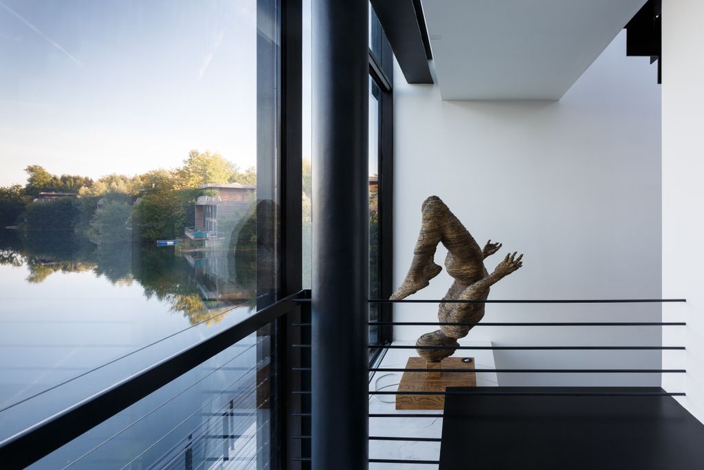 Additional image 4 of 4 bed villa to rentThe Glasshouse, 2 Huntsmans Causeway, Coln Waters, Lechlade, Gloucestershire GL7