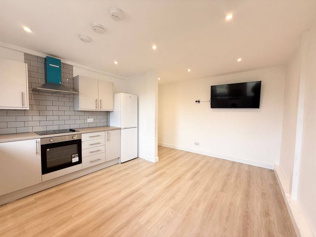 Additional image 3 of 4 bed terraced house to rentMingulay Street, Glasgow G22