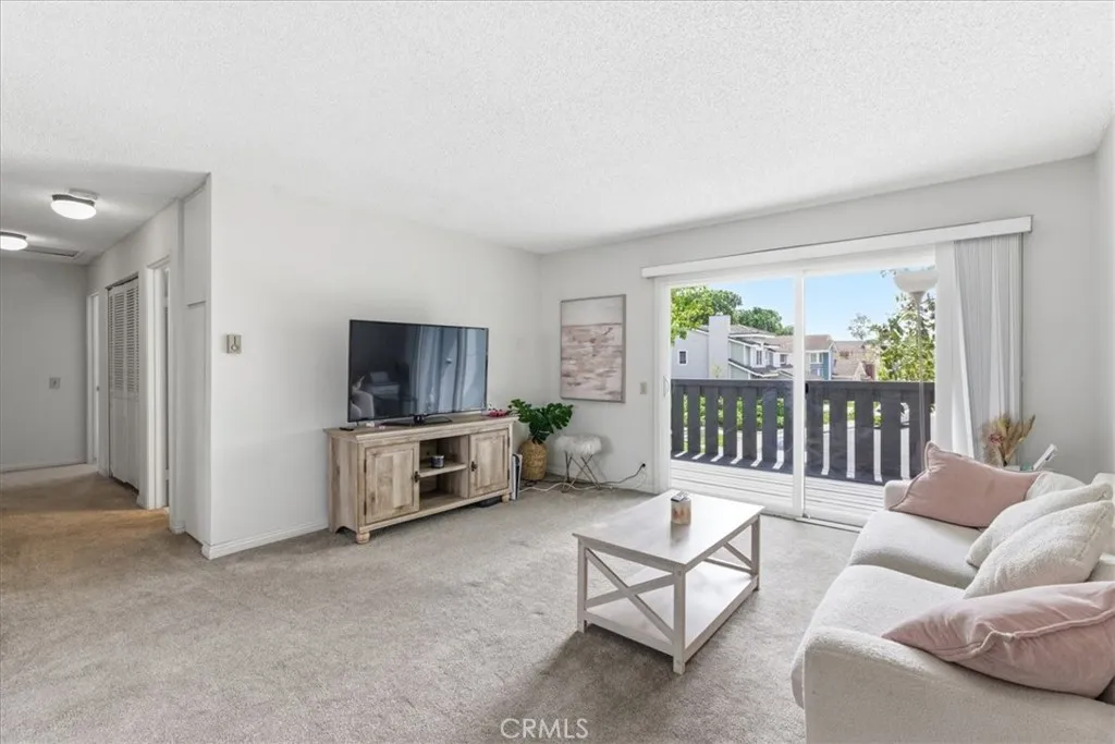 Additional image 31 of 44 Fallbrook, Irvine, CA 92604