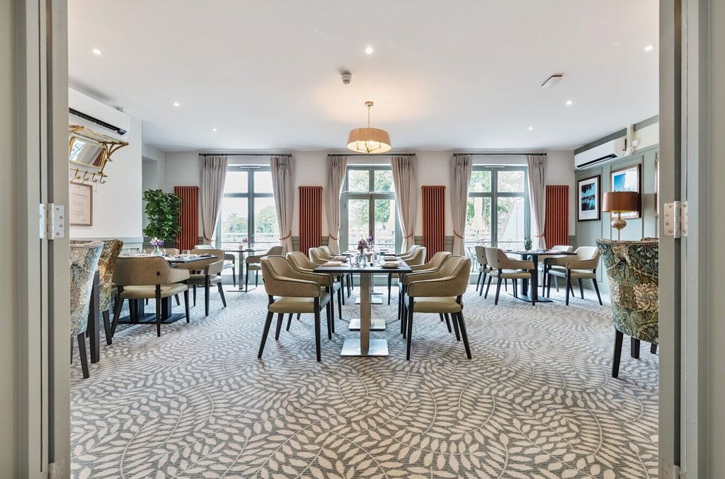 Additional image 2 of 1 bed flat to rentEvenlode, Thamesfield Village, Henley-On-Thames RG9