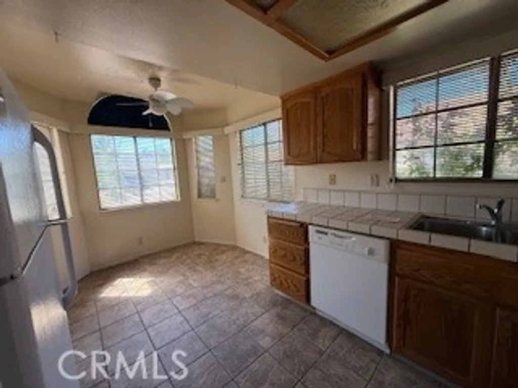 Additional image 10 of 19218 Elm Drive, Apple Valley, CA 92308
