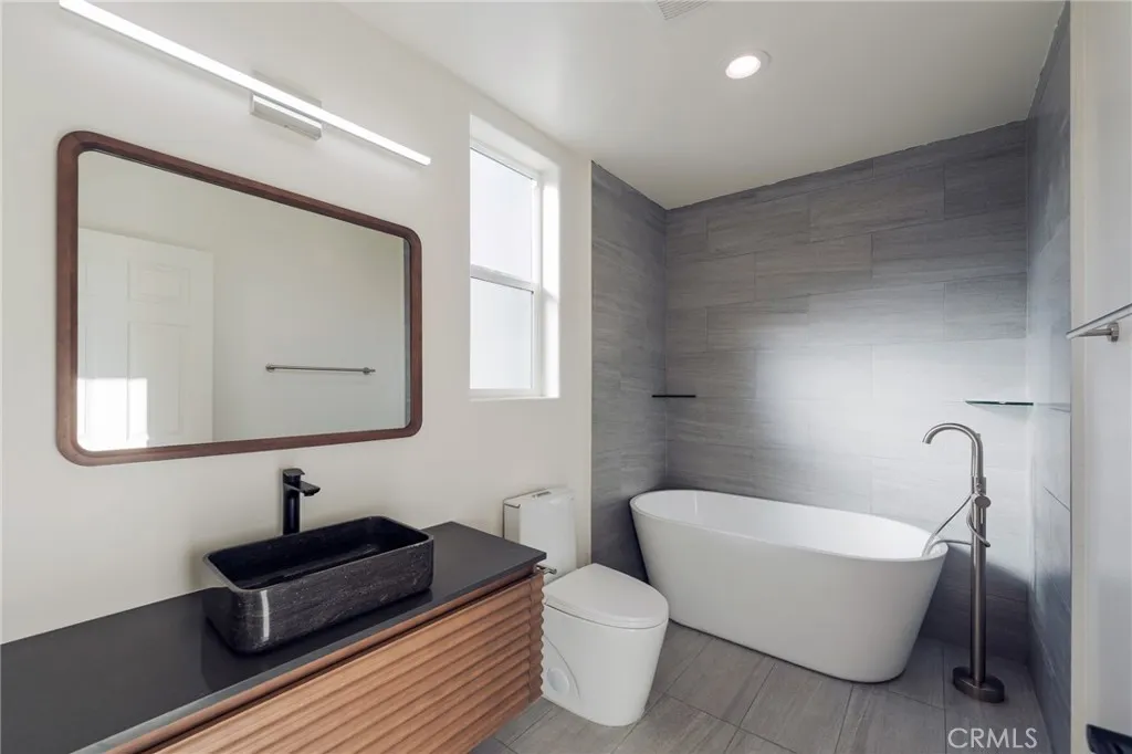 Additional image 14 of 714 N Chestnut Avenue, Los Angeles, CA 90042
