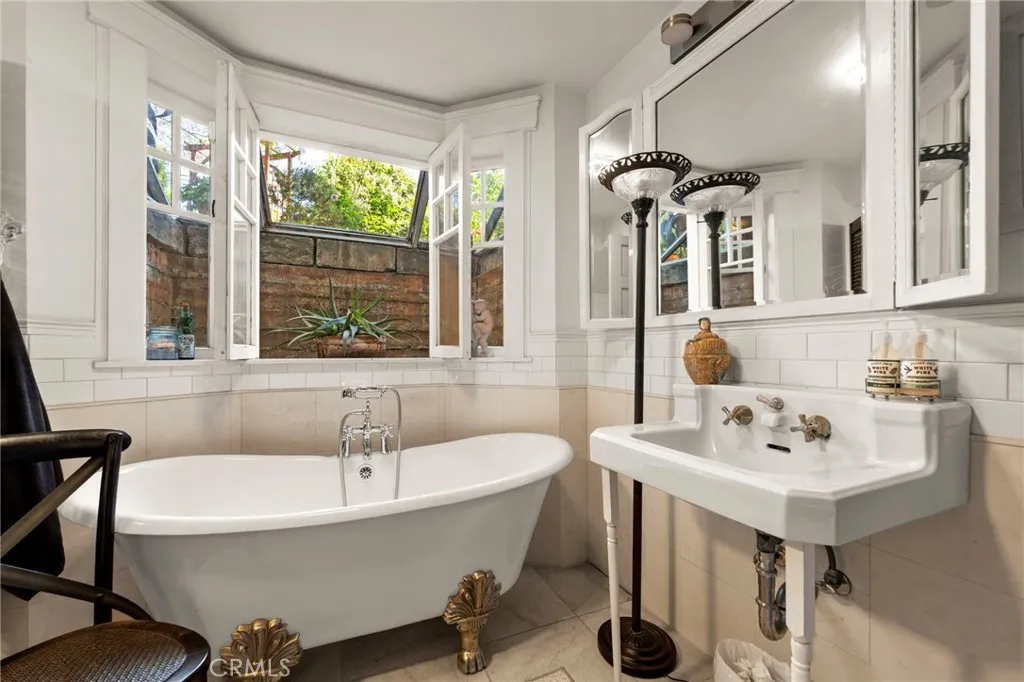 Additional image 34 of 628 W 10th Street, Long Beach, CA 90813