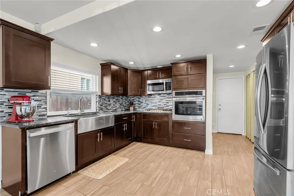 Additional image 60 of 1105 W Victoria Street, Rialto, CA 92376