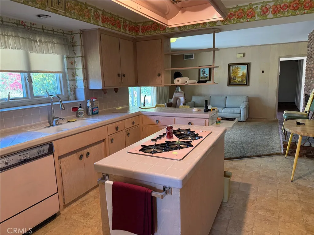 Additional image 19 of 647 Wellesley Drive, Claremont, CA 91711