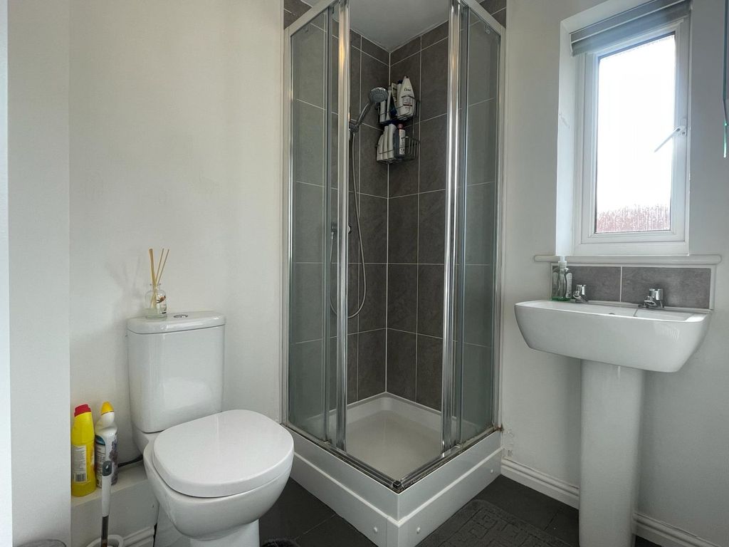 Additional image 10 of 3 bed semi-detached house to rentBolehyde Close, Swindon SN3