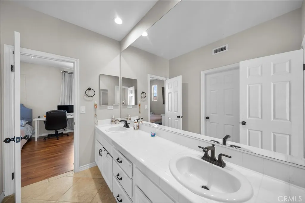 Additional image 58 of 23912 Lakeside Road, Valencia, CA 91355